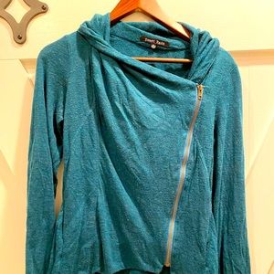 Long sleeve top/ cardigan in one